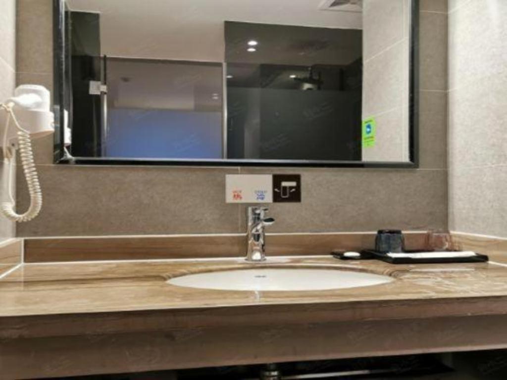T Social Hotel Guangzhou Railway Station Branch Exteriér fotografie
